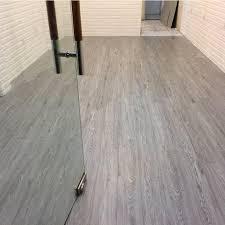 Làm sàn nhựa giả gỗ uy tín tại Bavet, Campuchia, gần Mộc Bài