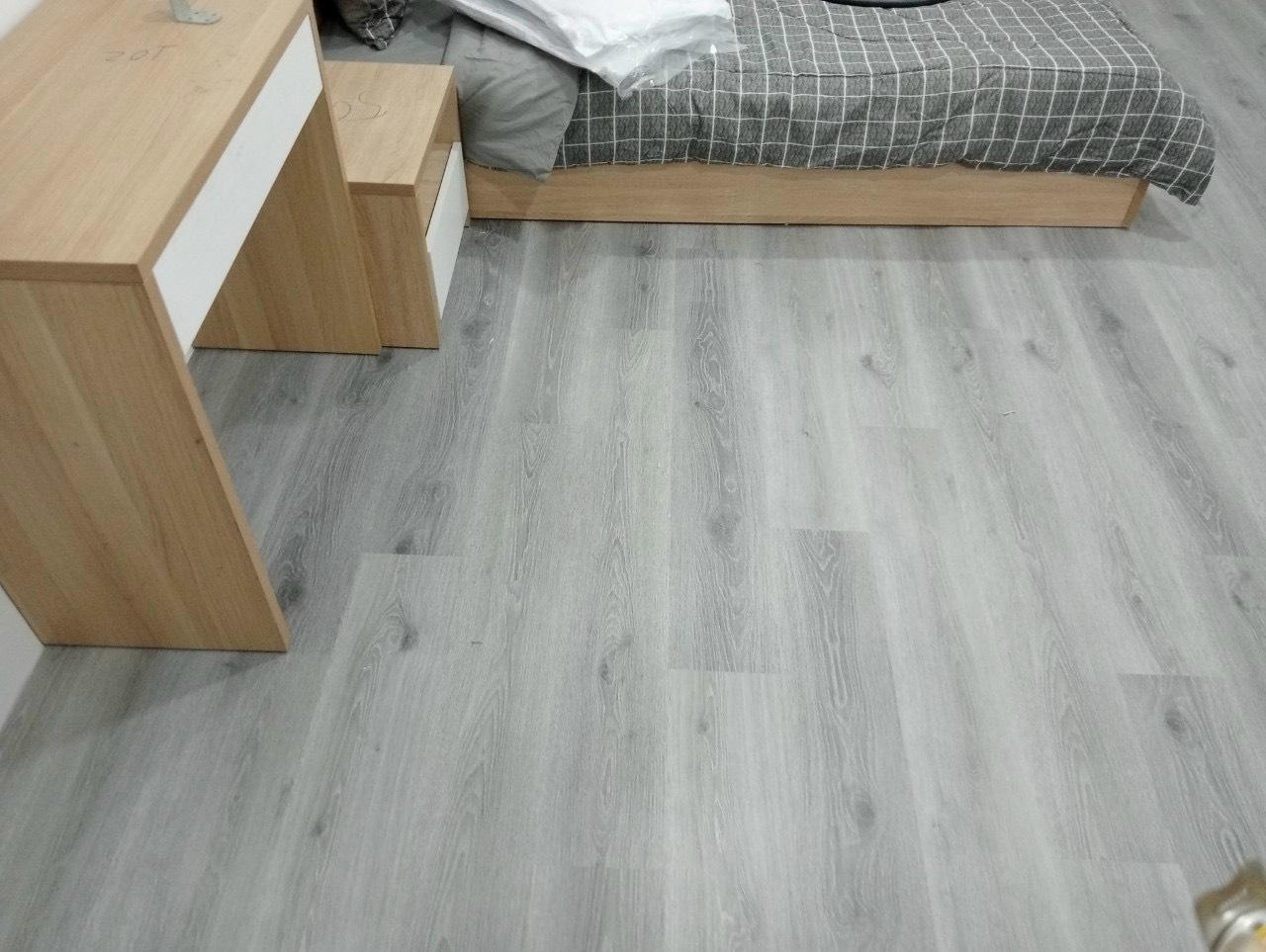 Sàn nhựa giả gỗ giá rẻ tại Bavet, Campuchia, gần Mộc Bài
